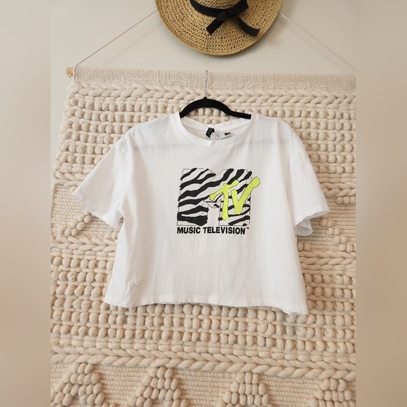 MTV Cropped Tee - Picture 2 of 5